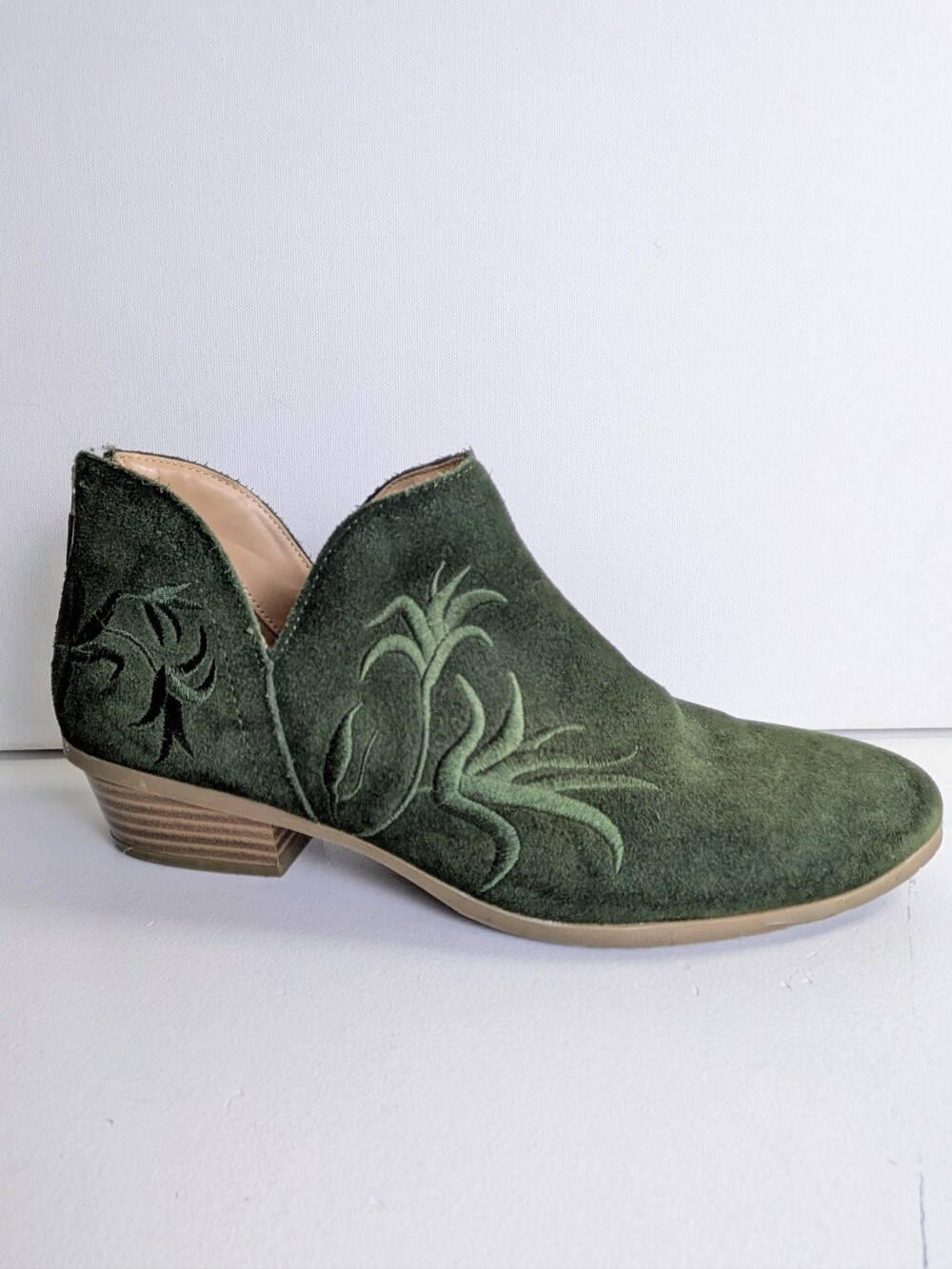 Reaction Kenneth Cole GIG Green leather Suede Embroidered Ankle Bootie US 9 M